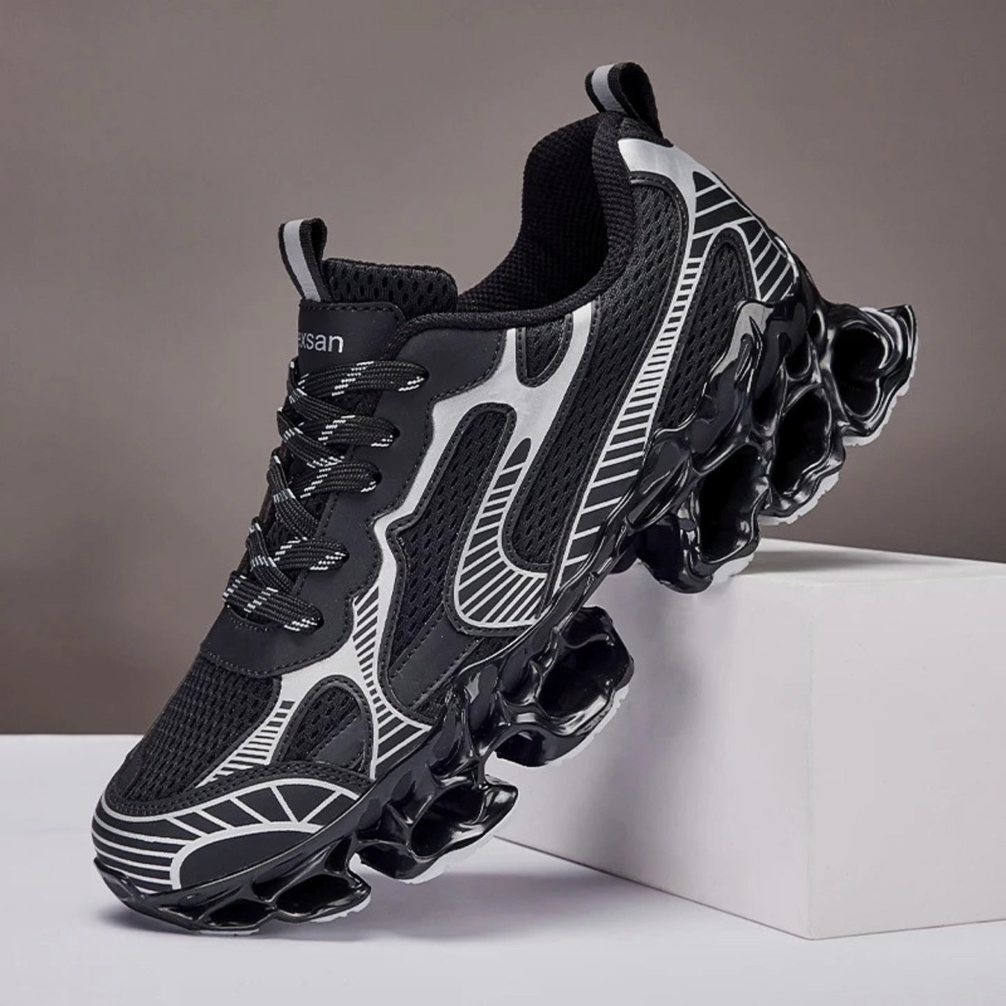 Zynk Sneaker